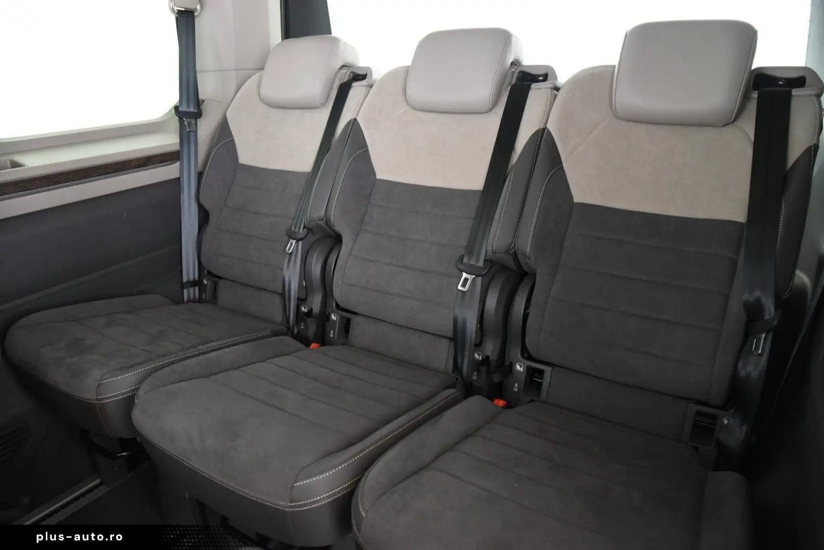 VW T7 Multivan Style 7 locuri Pano - Garantie pana 07-2027