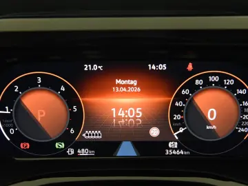 VW T7 Multivan Style 7 locuri Pano - Garantie pana 07-2027