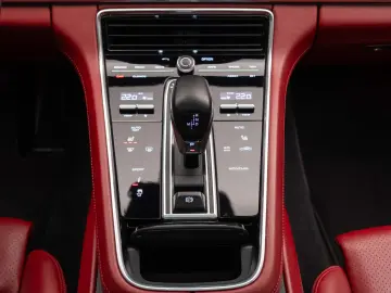 Porsche Panamera 4 Sport