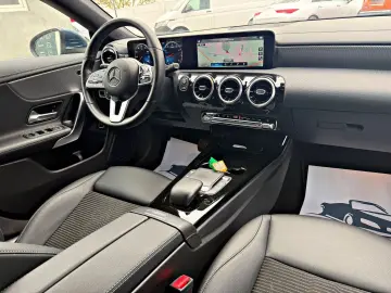 Mercedes-Benz Cla-180