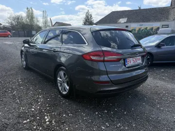Ford Mondeo Titanium 1.5 Benzina Automat