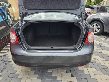 Vw Jetta 1.4TSI 122 cai 2010 Navigatie