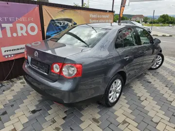 Vw Jetta 1.4TSI 122 cai 2010 Navigatie