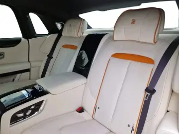 ROLLS ROYCE Ghost  PROVENANCE
