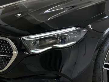 MERCEDES-BENZ E 200 d T  AMG AHK MEMO PANO 360 KAM DISTR