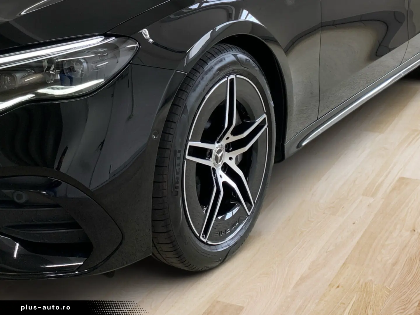 MERCEDES-BENZ E 200 d T  AMG AHK MEMO PANO 360 KAM DISTR