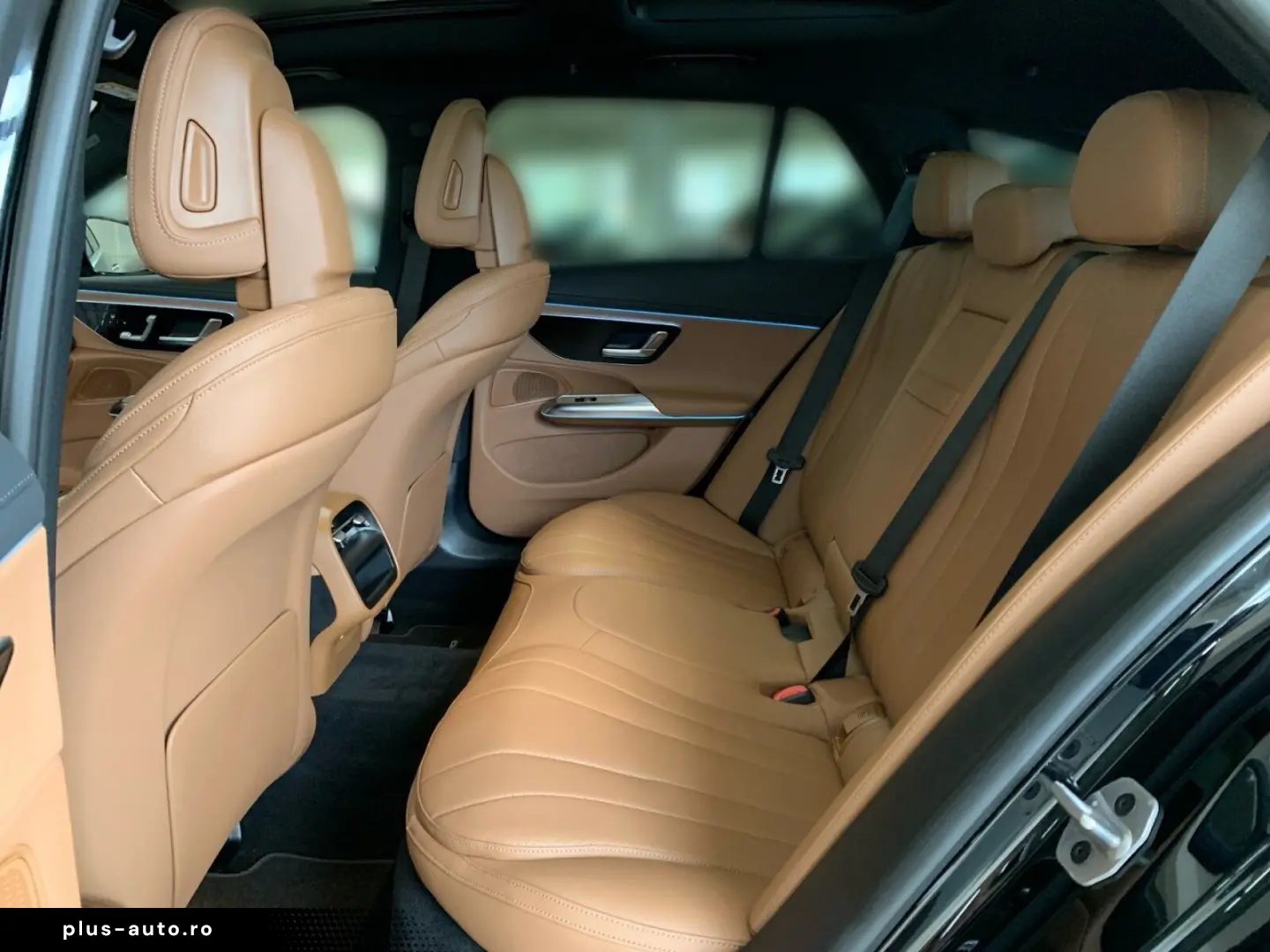 MERCEDES-BENZ E 200 d T  AMG AHK MEMO PANO 360 KAM DISTR