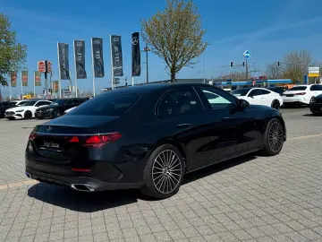 MERCEDES-BENZ E 200 AMG Premium  Superscreen 20 Zoll
