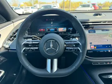 MERCEDES-BENZ E 200 AMG Premium  Superscreen 20 Zoll