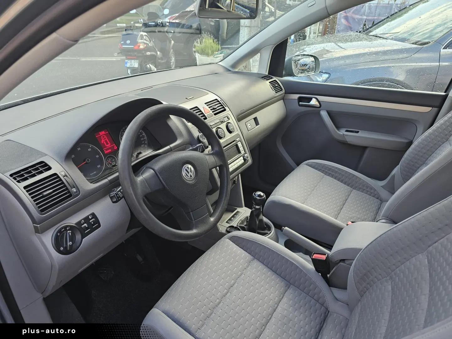 Vw touran 1.9 TDI 2008 7 locuri 6 1 viteze