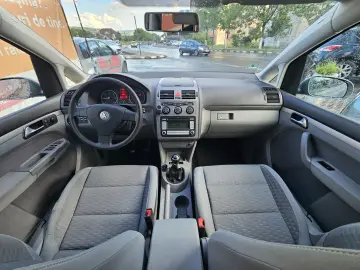 Vw touran 1.9 TDI 2008 7 locuri 6 1 viteze