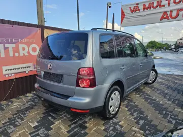 Vw touran 1.9 TDI 2008 7 locuri 6 1 viteze