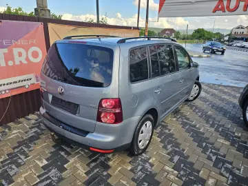 Vw touran 1.9 TDI 2008 7 locuri 6 1 viteze