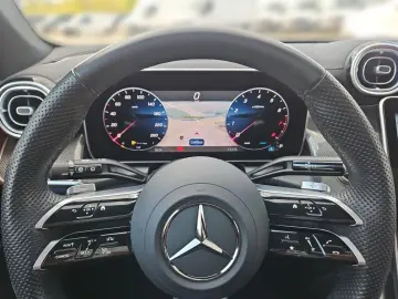 MERCEDES-BENZ GLC 300 4M AMG Night AHK Pano Memory 3…