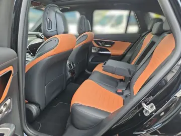 MERCEDES-BENZ GLC 300 4M AMG Night AHK Pano Memory 3…