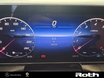 MERCEDES-BENZ GLC 200 AMG Sound AHK Night WinterP LED Kamera