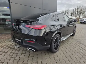 MERCEDES-BENZ GLC 300 d 4M AMG AIRMATIC AHK PANO DISTR STHZ