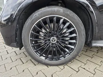 MERCEDES-BENZ GLC 300 d 4M AMG AIRMATIC AHK PANO DISTR STHZ