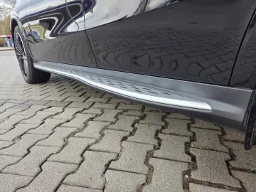 MERCEDES-BENZ GLC 300 d 4M AMG AIRMATIC AHK PANO DISTR STHZ