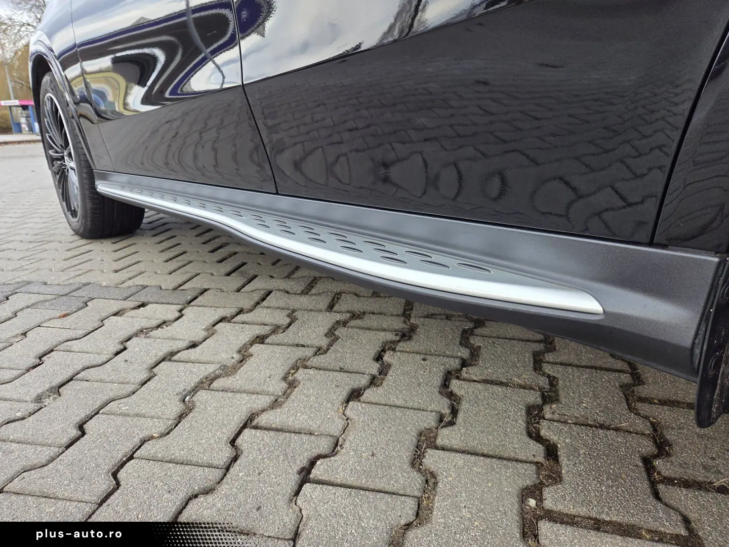 MERCEDES-BENZ GLC 300 d 4M AMG AIRMATIC AHK PANO DISTR STHZ