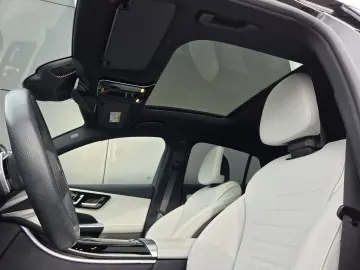MERCEDES-BENZ GLC 300 d 4M AMG AIRMATIC AHK PANO DISTR STHZ
