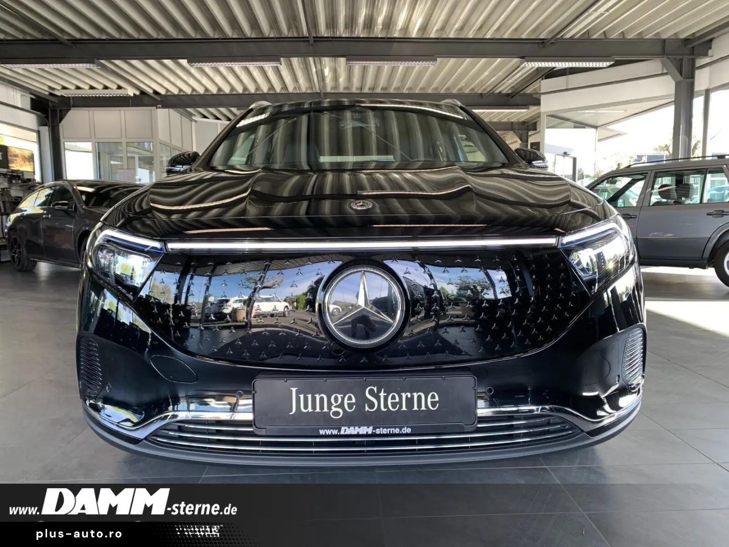 MERCEDES-BENZ EQA 250 Progressive CarPlay
