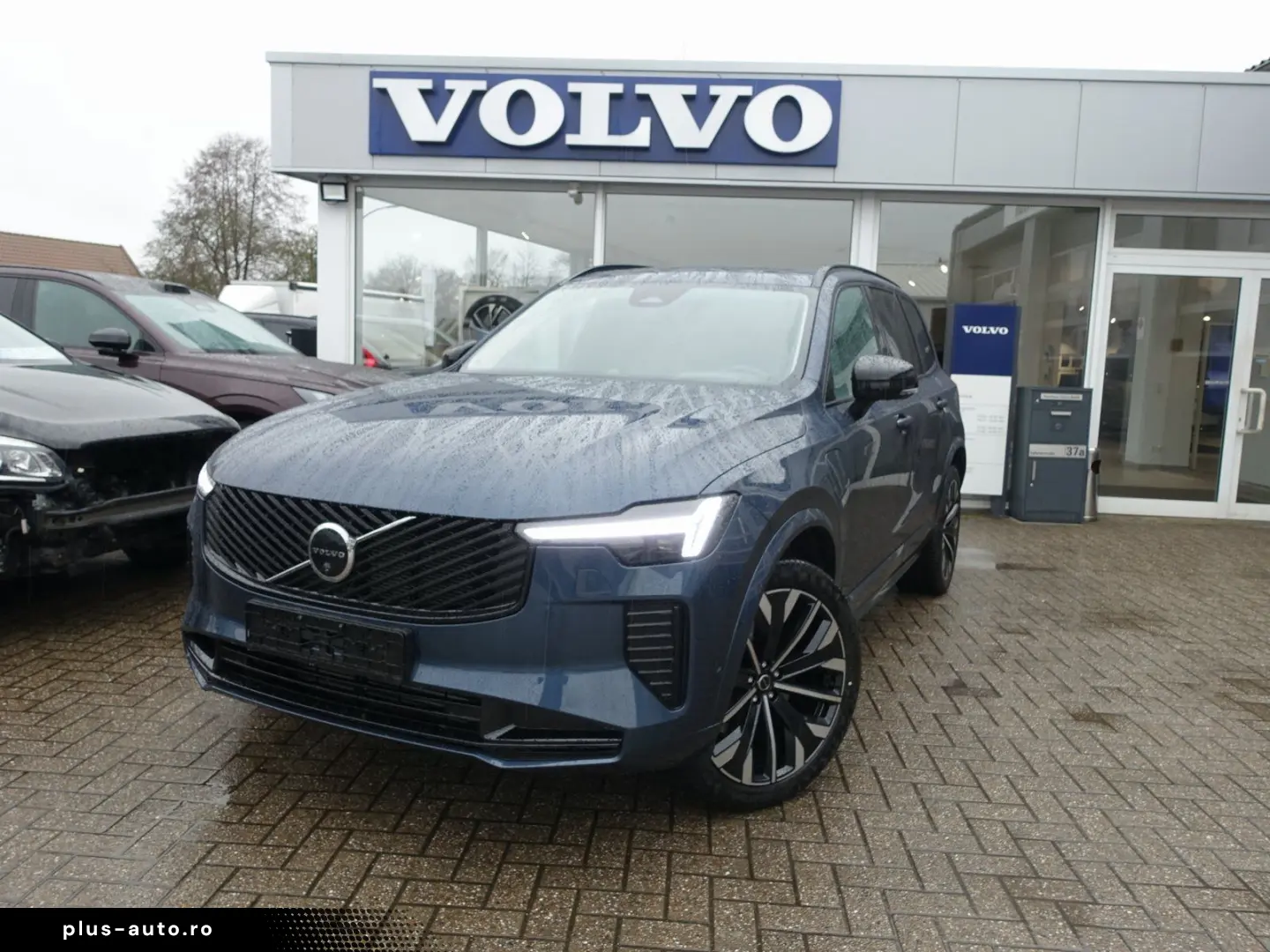 VOLVO XC90 Ultra Dark T8 AWD FourC B&W AHK Pano 360
