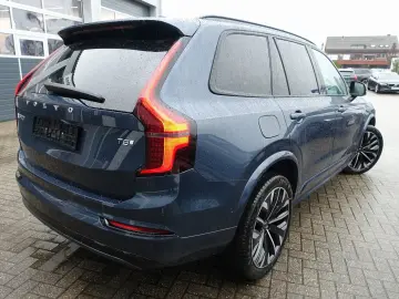 VOLVO XC90 Ultra Dark T8 AWD FourC B&W AHK Pano 360