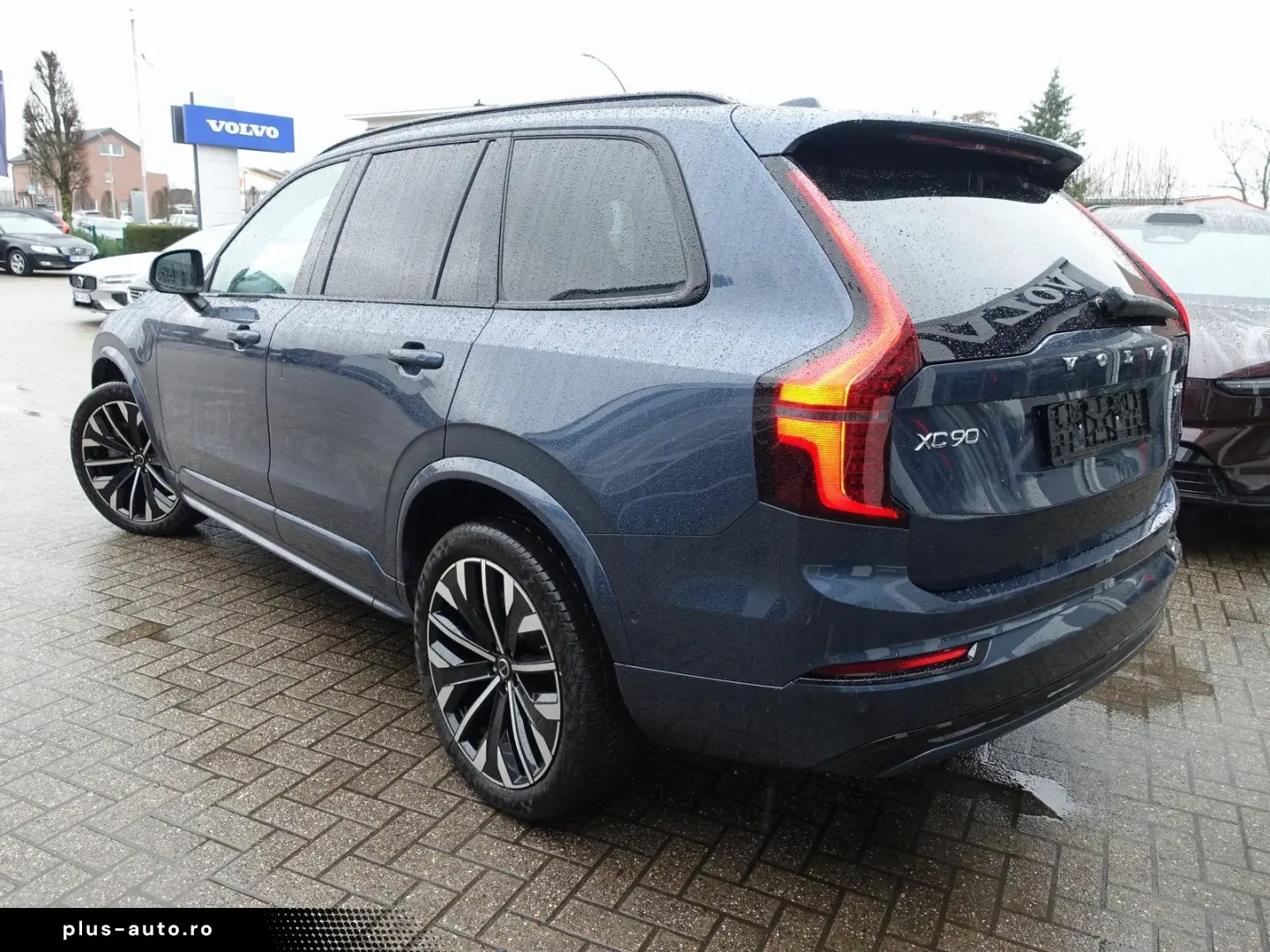 VOLVO XC90 Ultra Dark T8 AWD FourC B&W AHK Pano 360