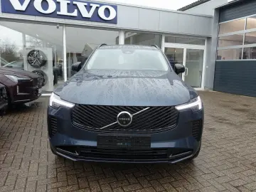 VOLVO XC90 Ultra Dark T8 AWD FourC B&W AHK Pano 360