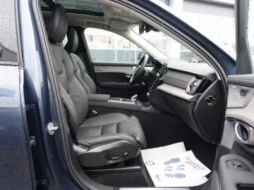 VOLVO XC90 Ultra Dark T8 AWD FourC B&W AHK Pano 360