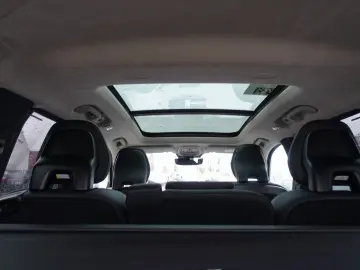 VOLVO XC90 Ultra Dark T8 AWD FourC B&W AHK Pano 360