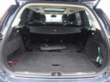 VOLVO XC90 Ultra Dark T8 AWD FourC B&W AHK Pano 360