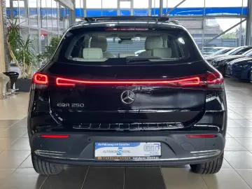 MERCEDES-BENZ EQA 250 Progressive Pano. SHZ PDC Navi&hellip;