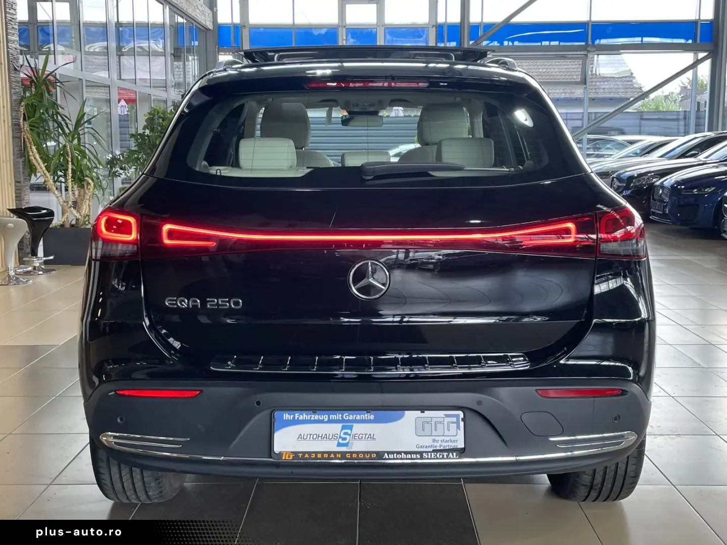 MERCEDES-BENZ EQA 250 Progressive Pano. SHZ PDC Navi&hellip;