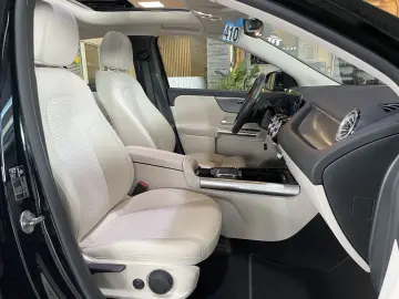 MERCEDES-BENZ EQA 250 Progressive Pano. SHZ PDC Navi&hellip;