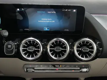 MERCEDES-BENZ EQA 250 Progressive Pano. SHZ PDC Navi&hellip;
