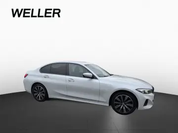 BMW 320i Limo LivePlus GSD AHK SpoSi Tempo DAB 18