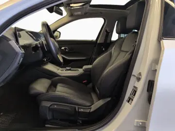 BMW 320i Limo LivePlus GSD AHK SpoSi Tempo DAB 18