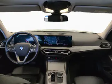 BMW 320i Limo LivePlus GSD AHK SpoSi Tempo DAB 18