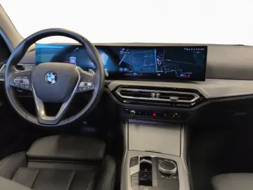 BMW 320i Limo LivePlus GSD AHK SpoSi Tempo DAB 18