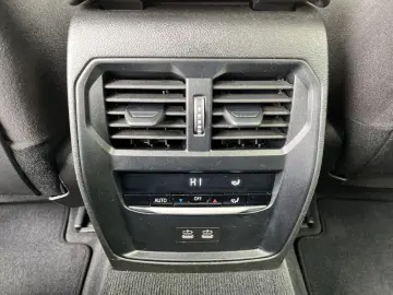 BMW 320i Lim M SPORT AdLED AHK HUD 360  HiFi St Go