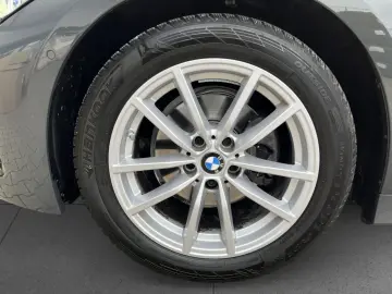 BMW 320i Lim M SPORT AdLED AHK HUD 360  HiFi St Go