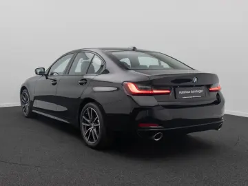 BMW 330i DigitalKey DAB Komfort HiFi Leder 18Zoll