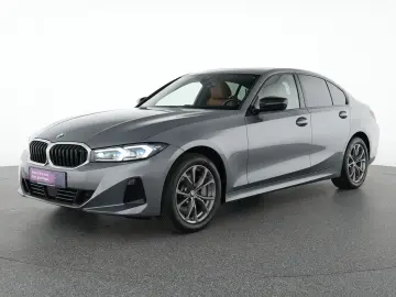 BMW 330i xDrive Schiebedach Harman-Kardon Navi Kamer