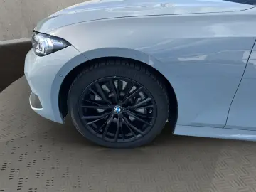 BMW 330i M SPORT LED GLASDACH HARMAN KARDON