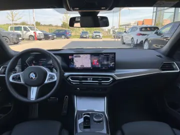 BMW 330i xDrive M Sport HUD Adap.LED SHz Mem. PA