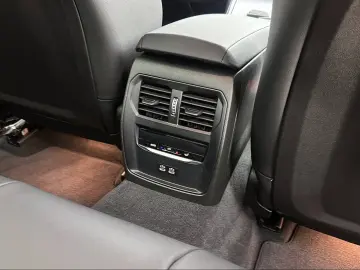 BMW 330i xDrive Limousine M Sport Standheizung HiFi