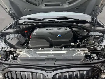 BMW 330i xDrive Limousine M Sport Standheizung HiFi