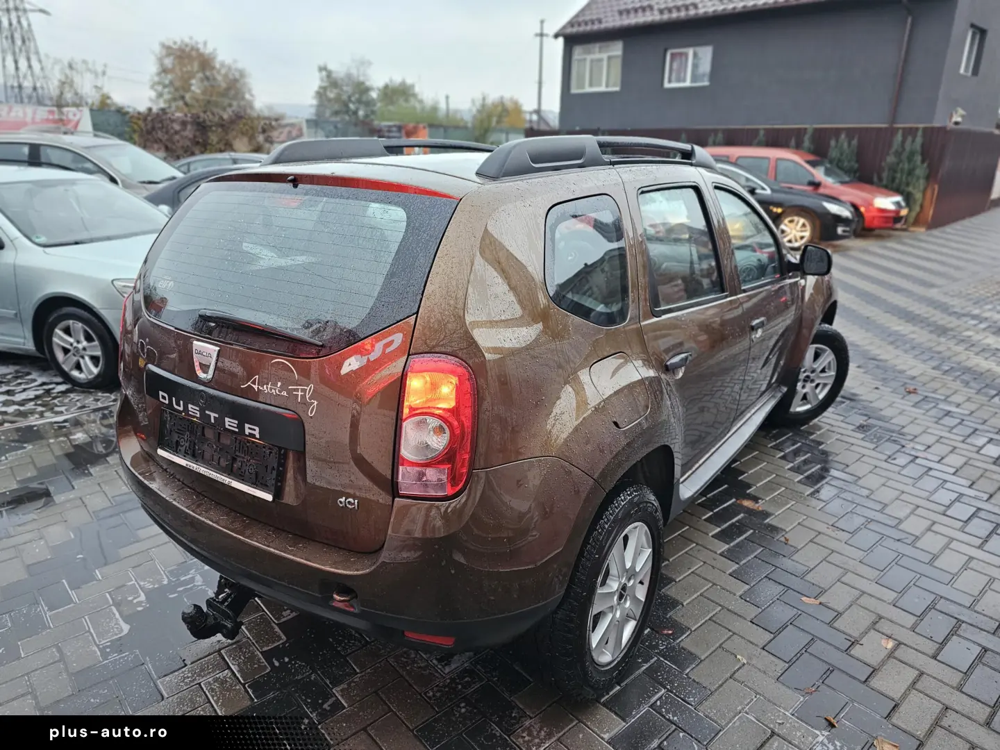 Dacia Duster 1.5 dci 4x4 2011 Tapiterie material Euro5